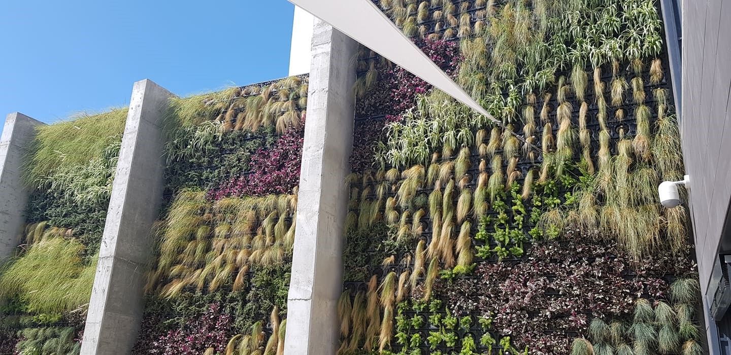 Jardim vertical WallGreen - Hovione, Lisboa