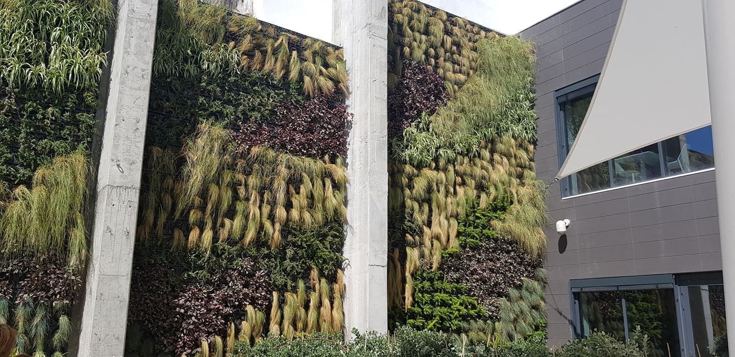 Jardim vertical WallGreen - Hovione, Lisboa