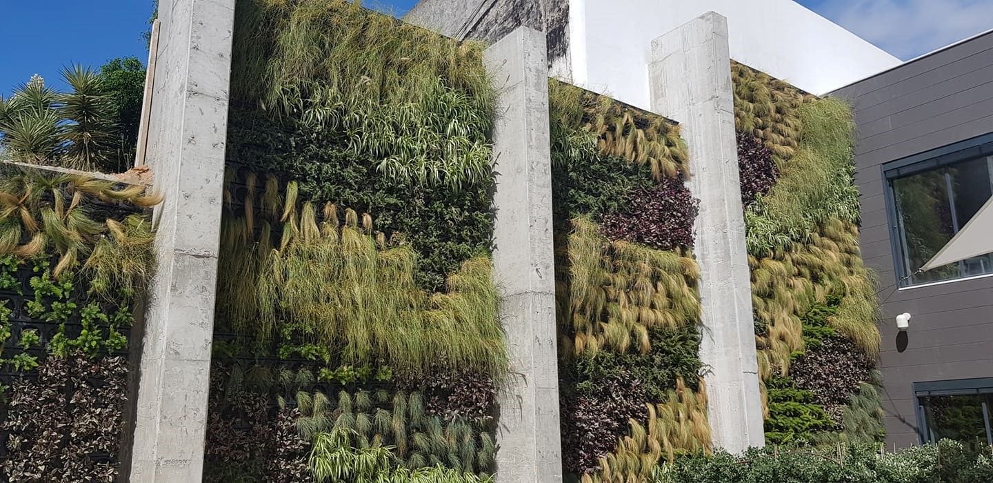 Jardim vertical WallGreen - Hovione, Lisboa